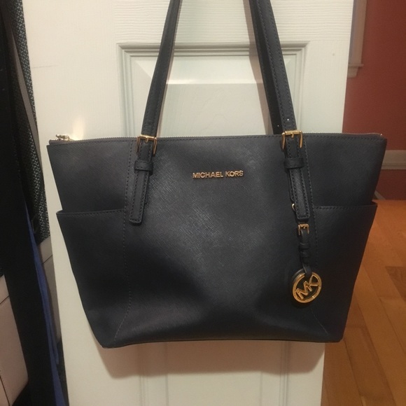 Michael Kors Handbags - Michael Kors purse